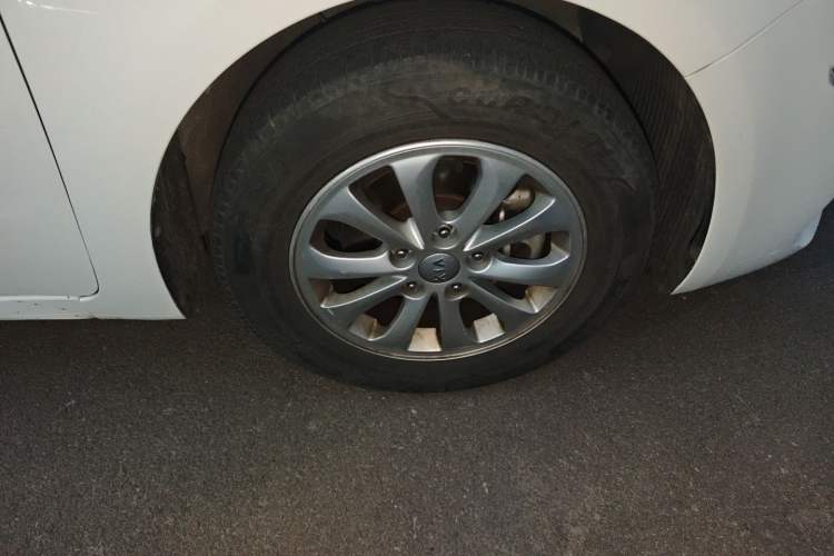 Used Kia K3 2016 1.6L Manual GL Right Front Wheel Hub