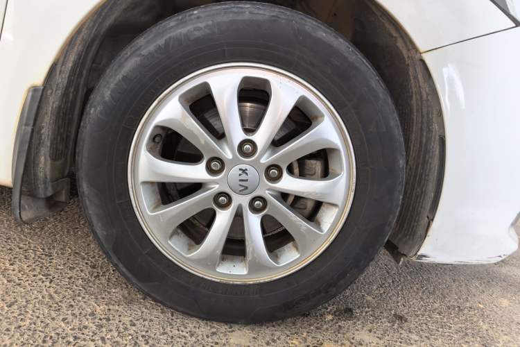 Used Kia K3 2016 1.6L Manual GL Right Front Wheel Hub