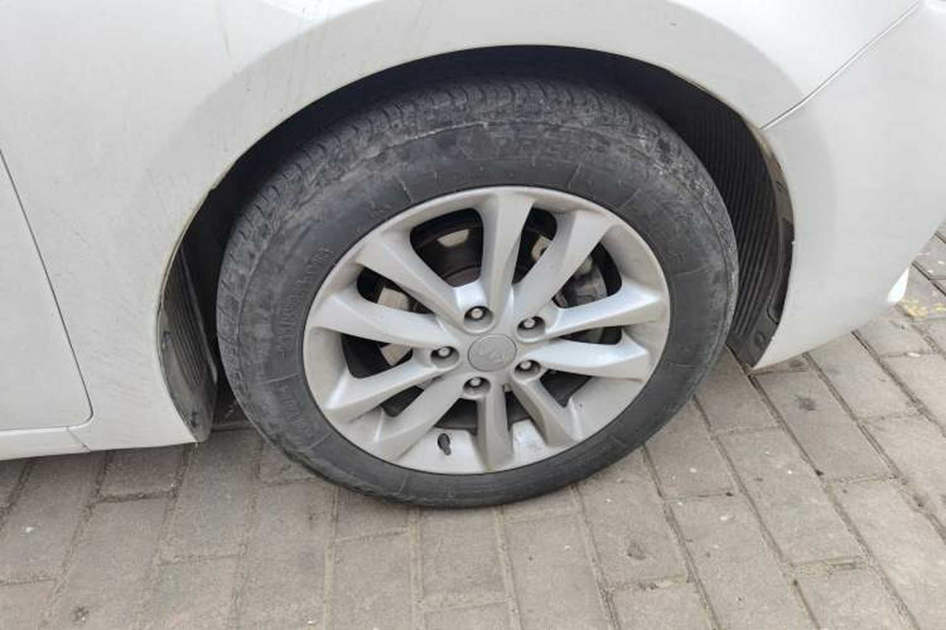 Used Kia K3 2016 1.6L Automatic GL Right Front Wheel Hub