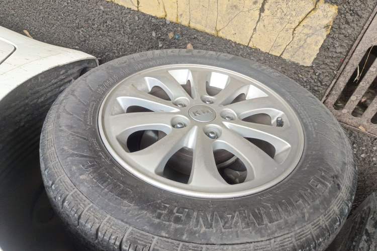 Used Kia K3 2016 1.6L Manual GL Right Front Wheel Hub