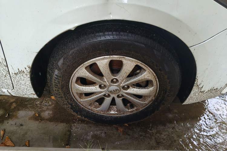 Used Kia K3 2016 1.6L Manual GL Right Front Wheel Hub