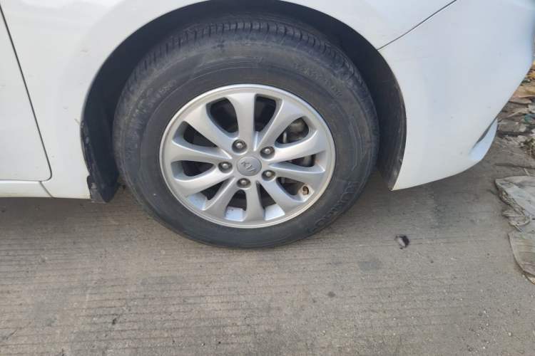 Used Kia K3 2016 1.6L Manual GL Right Front Wheel Hub