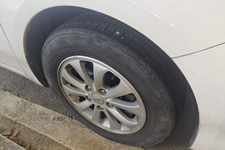 Used Kia K3 2016 1.6L Manual GL Right Front Wheel Hub