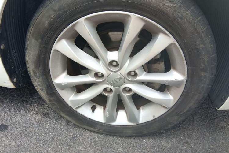 Used Kia K3 2016 1.6L Manual GLS Right Front Wheel Hub