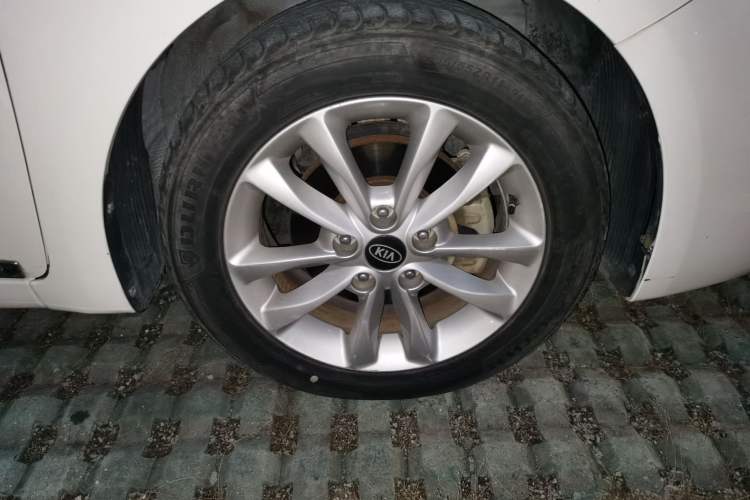Used Kia K3 2016 1.6L Manual GLS Right Front Wheel Hub