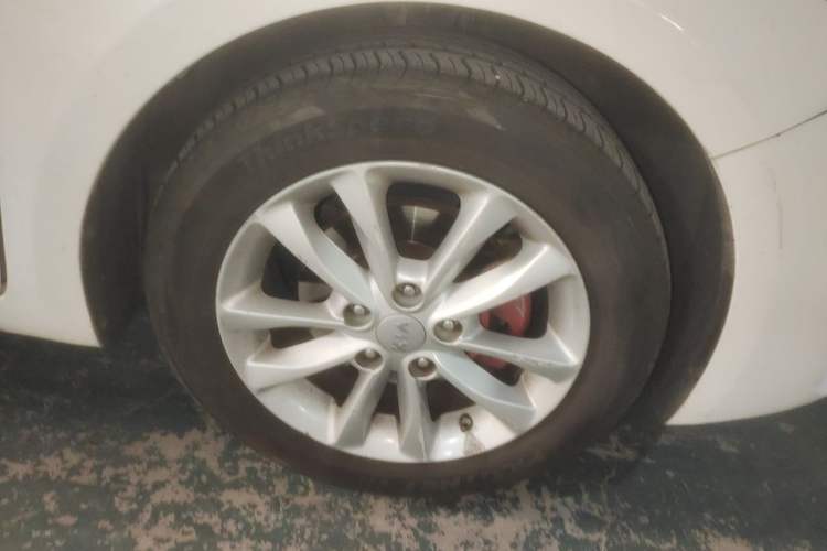 Used Kia K3 2016 1.6L Automatic GL Right Front Wheel Hub