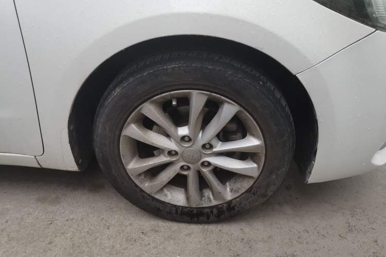 Used Kia K3 2016 1.6L Automatic GL Right Front Wheel Hub