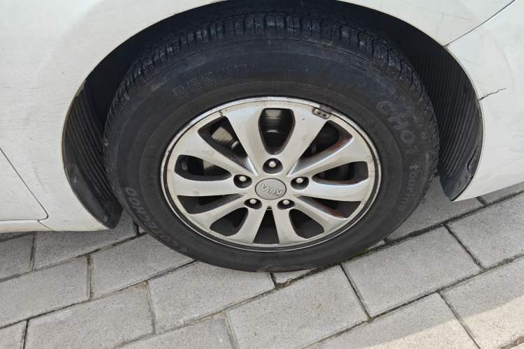 Used Kia K3 2016 1.6L Manual GL Right Front Wheel Hub