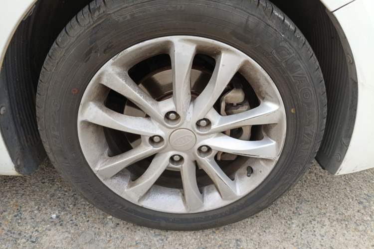 Used Kia K3 2016 1.6L Automatic GL Right Front Wheel Hub