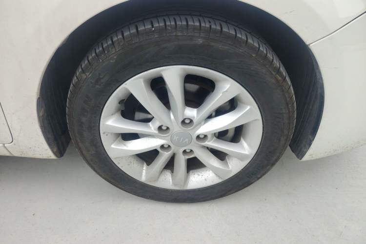 Used Kia K3 2016 1.6L Automatic GL Right Front Wheel Hub