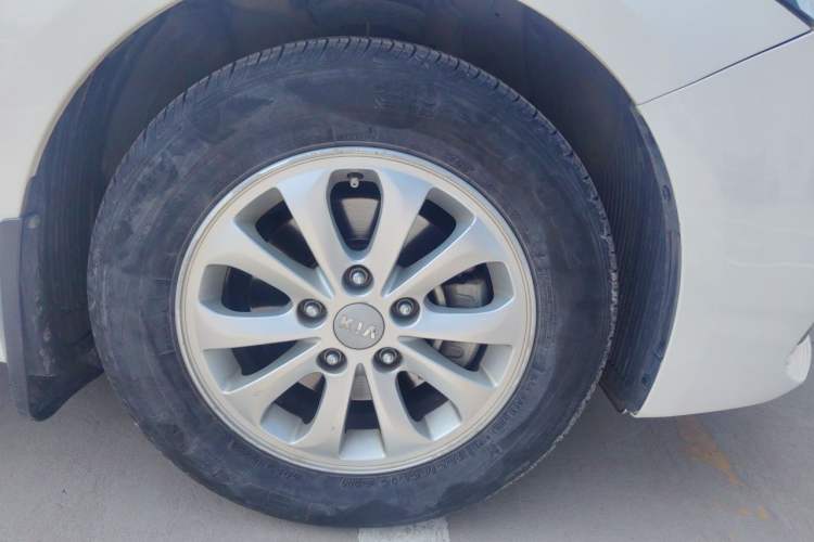 Used Kia K3 2016 1.6L Manual GL Right Front Wheel Hub