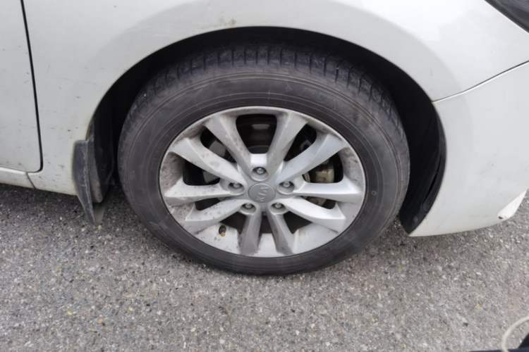 Used Kia K3 2016 1.6L Automatic GL Right Front Wheel Hub