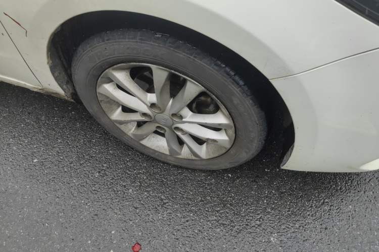 Used Kia K3 2016 1.6L Automatic GL Right Front Wheel Hub