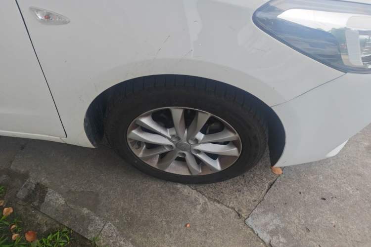 Used Kia K3 2016 1.6L Automatic GL Right Front Wheel Hub