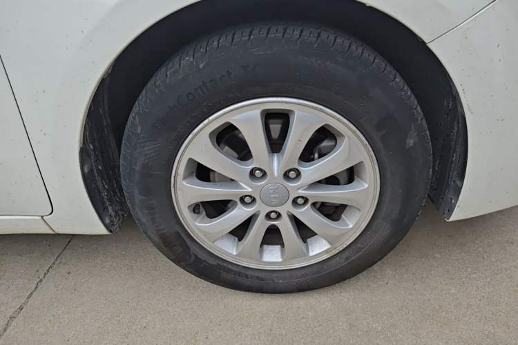 Used Kia K3 2016 1.6L Manual GL Right Front Wheel Hub