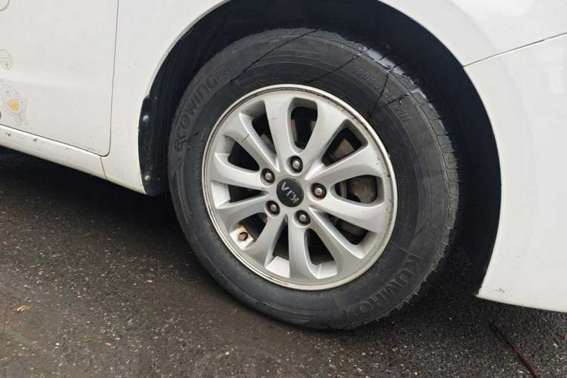 Used Kia K3 2016 1.6L Manual GL Right Front Wheel Hub