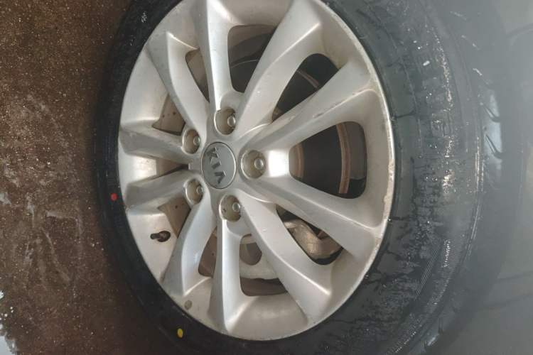 Used Kia K3 2016 1.6L Automatic GL Right Front Wheel Hub