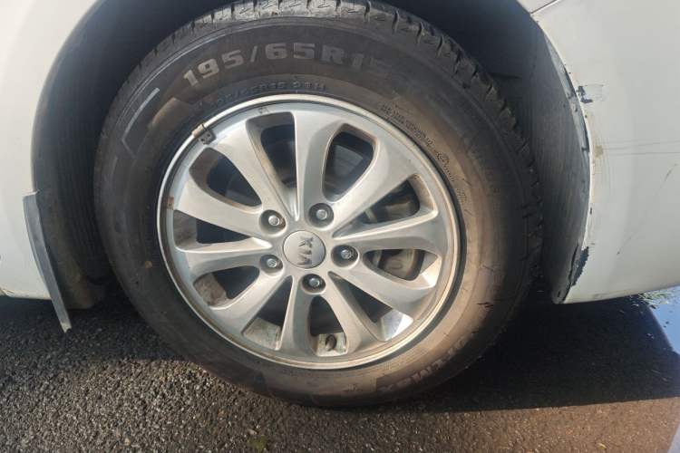 Used Kia K3 2016 1.6L Manual GL Right Front Wheel Hub