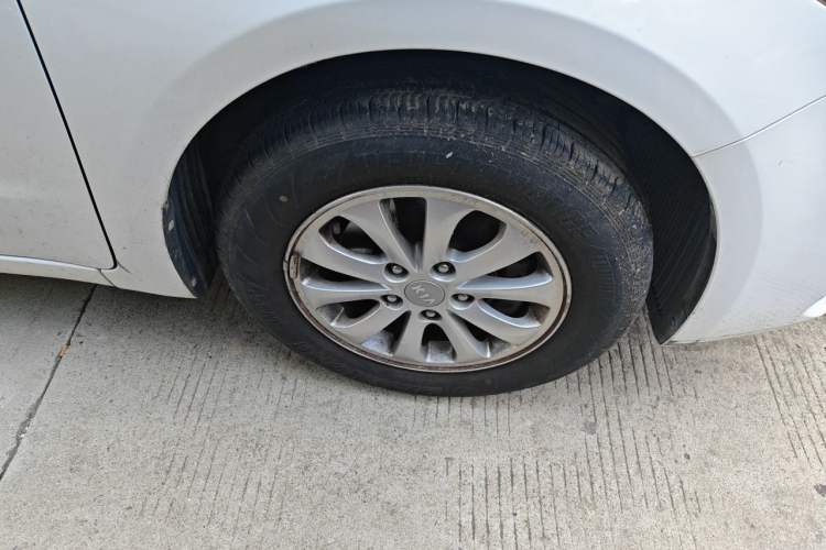 Used Kia K3 2016 1.6L Manual GL Right Front Wheel Hub