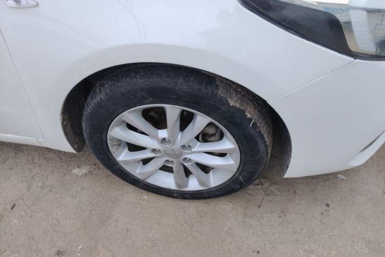 Used Kia K3 2016 1.6L Automatic GL Right Front Wheel Hub