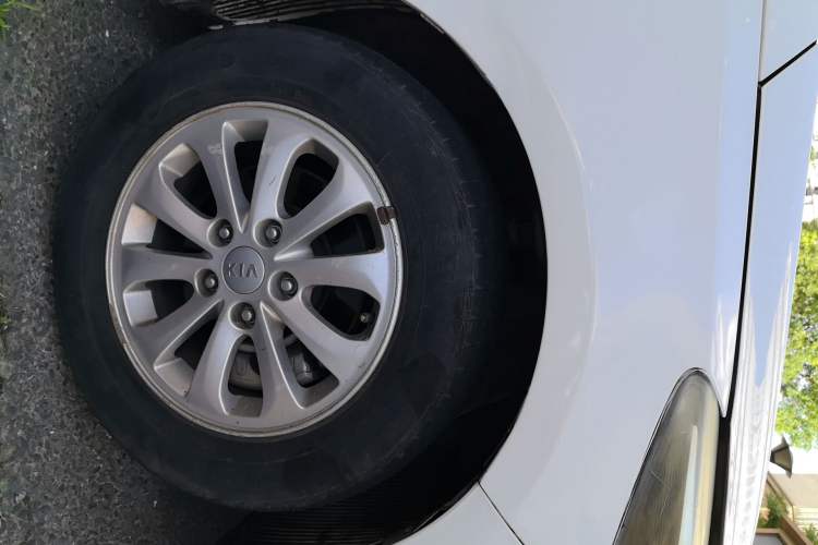 Used Kia K3 2016 1.6L Manual GL Right Front Wheel Hub