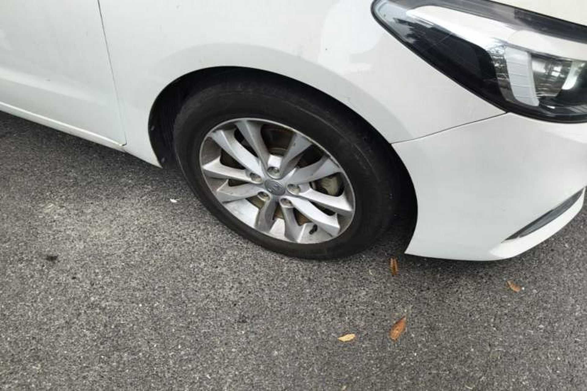 Used Kia K3 2016 1.6L Automatic GLS Right Front Wheel Hub