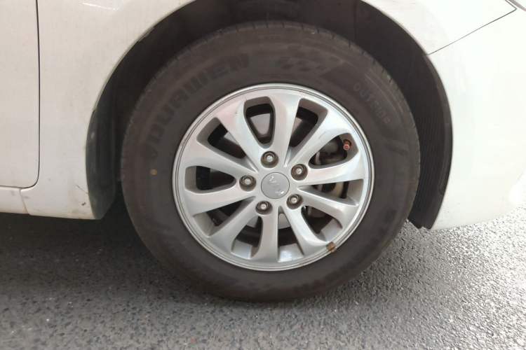 Used Kia K3 2016 1.6L Manual GL Right Front Wheel Hub