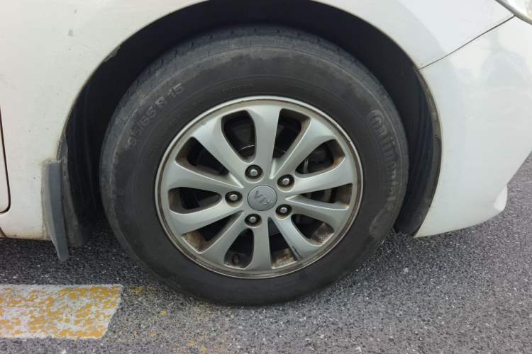 Used Kia K3 2016 1.6L Manual GL Right Front Wheel Hub