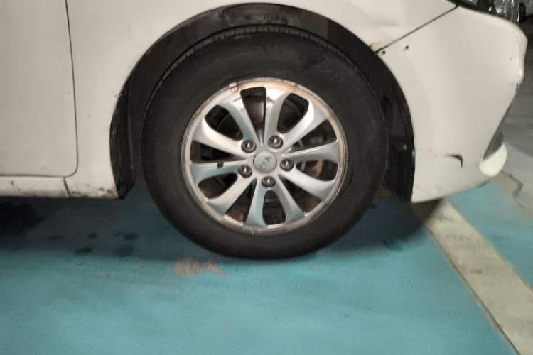 Used Kia K3 2016 1.6L Manual GL Right Front Wheel Hub