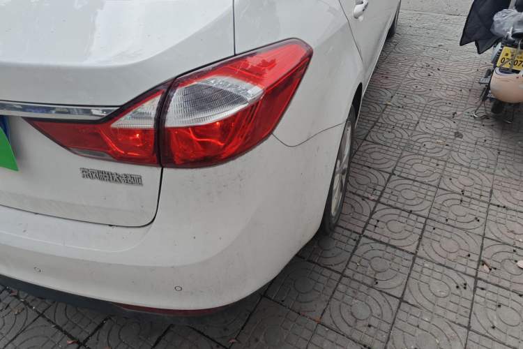 Used Kia K3 2016 1.6L Manual GLS Right Rear Taillight