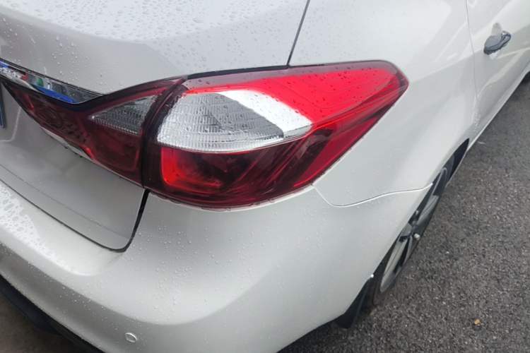 Used Kia K3 2016 1.6L Automatic with Sunroof Right Rear Taillight