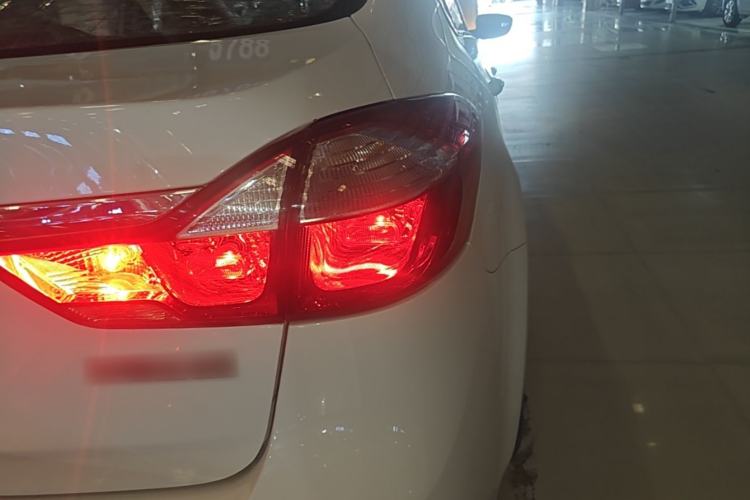 Used Kia K3 2016 1.6L Automatic GL Right Rear Taillight