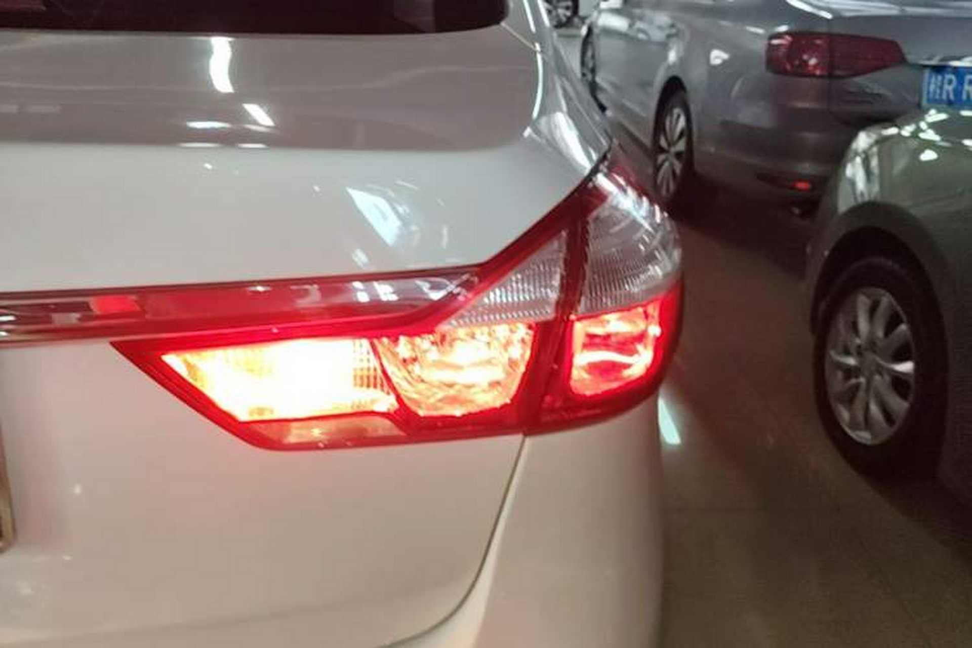 Used Kia K3 2016 1.6L Automatic GL Right Rear Taillight