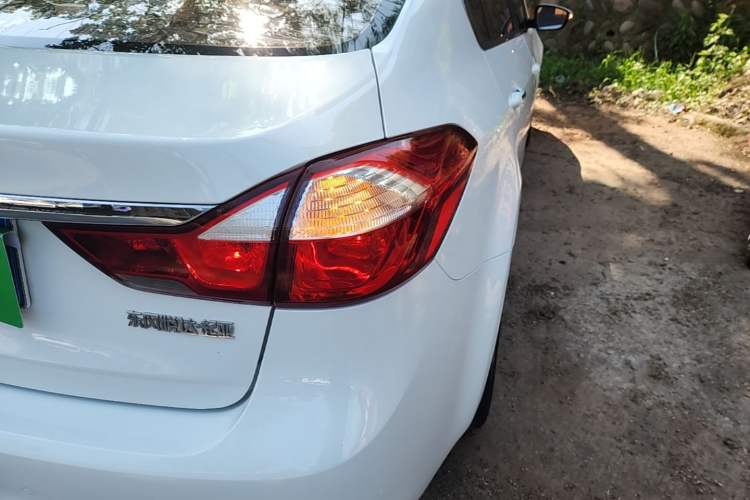 Used Kia K3 2016 1.6L Automatic GLS Right Rear Taillight