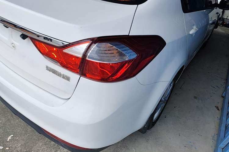 Used Kia K3 2016 1.6L Automatic GL Right Rear Taillight
