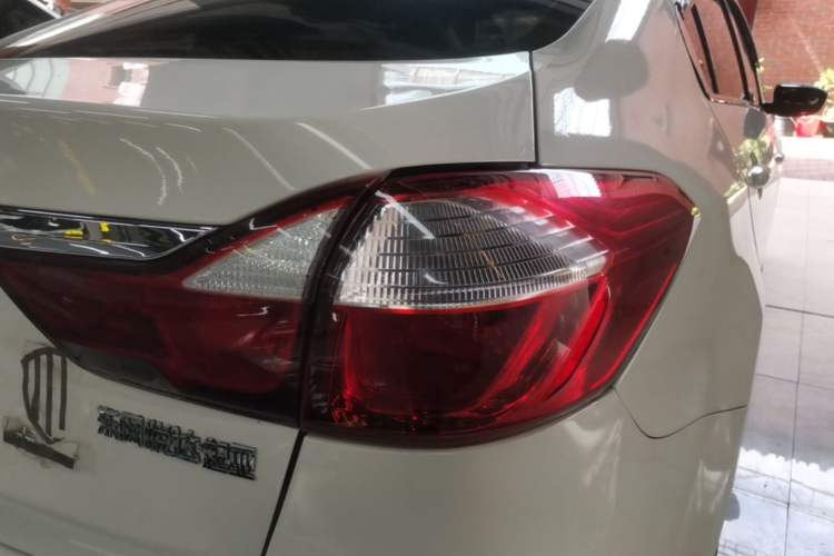 Used Kia K3 2016 1.6L Automatic GLS Right Rear Taillight