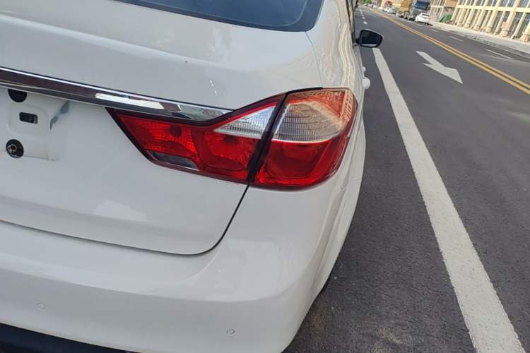 Used Kia K3 2016 1.6L Automatic GLS Right Rear Taillight