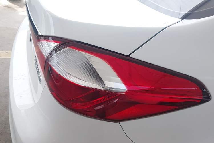 Used Kia K3 2016 1.6L Automatic GLS Right Rear Taillight