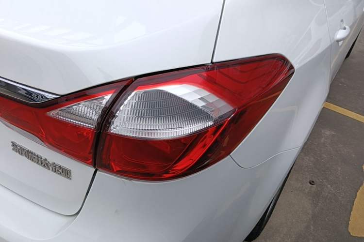 Used Kia K3 2016 1.6L Automatic GL Right Rear Taillight