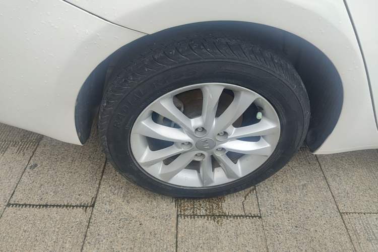 Used Kia K3 2016 1.6L Automatic GLS Right Rear Wheel Hub