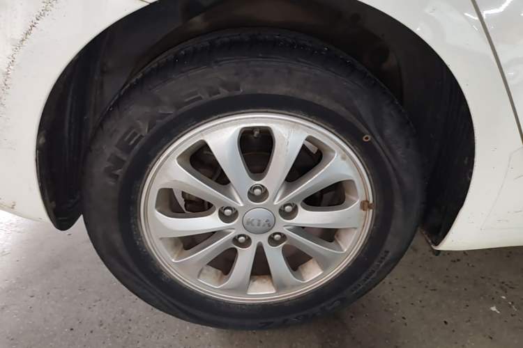 Used Kia K3 2016 1.6L Manual GL Right Rear Wheel Hub