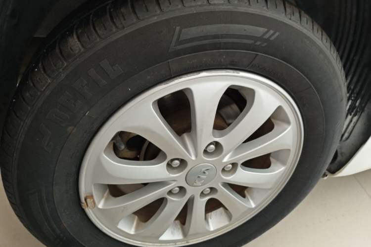 Used Kia K3 2016 1.6L Manual GL Right Rear Wheel Hub