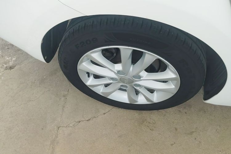 Used Kia K3 2016 1.6L Automatic GLS Right Rear Wheel Hub