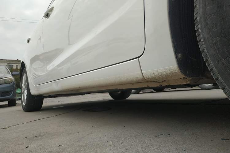 Used Kia K3 2016 1.6L Automatic GLS Right Side Sill