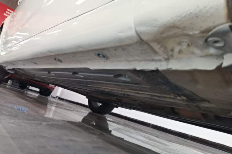 Used Kia K3 2016 1.6L Automatic GL Right Side Sill