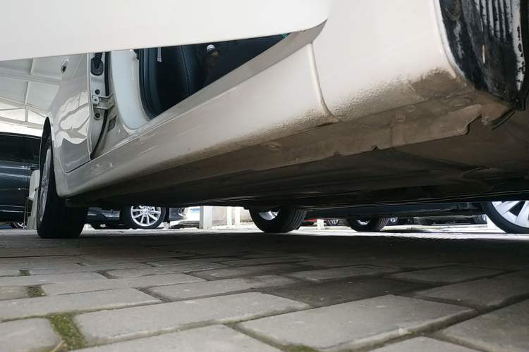 Used Kia K3 2016 1.6L Automatic GLS Right Side Sill