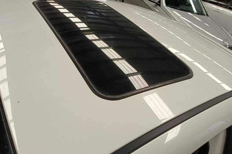 Used Kia K3 2016 1.6L Automatic with Sunroof Roof