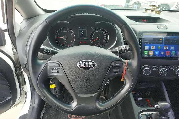 Used Kia K3 2016 1.6L Automatic GLS Steering Wheel