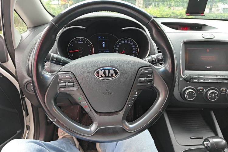 Used Kia K3 2016 1.6L Automatic DLX Steering Wheel