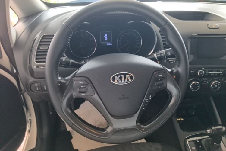 Used Kia K3 2016 1.6L Automatic GLS Steering Wheel